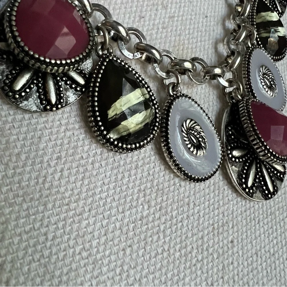 Premier Designs Antiqued Bib Necklace with Ornate Plated and Resin Pieces Purple - Picture 4 of 11